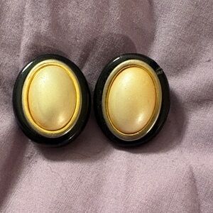 Vintage clip on Black and Gold Oval Earrings